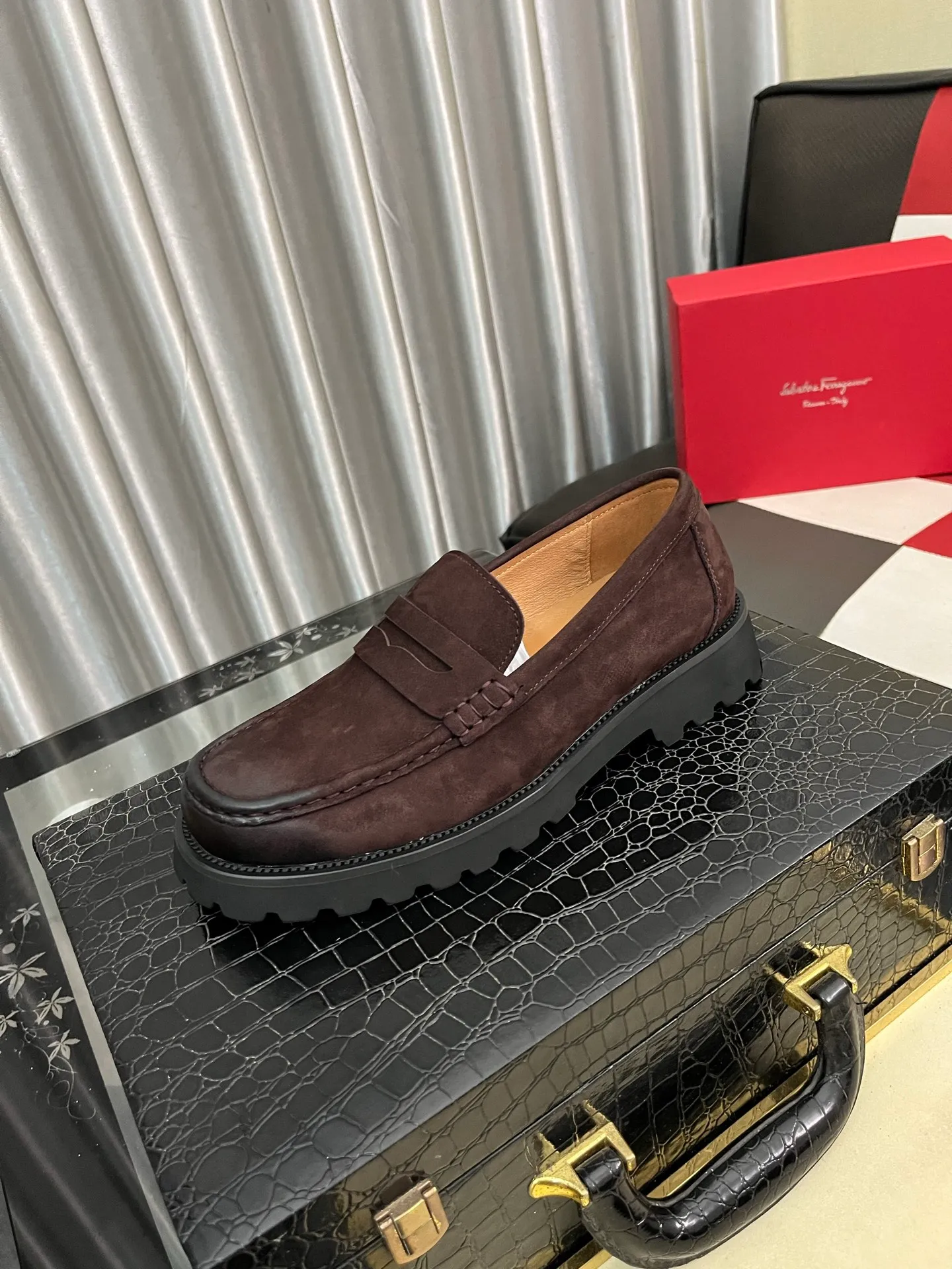 Men's shoes 💰500⌚️⌚️[Salvatore Ferragamo] Ferragamo business leather shoes, 1:1 top purchasing quality, imported selected original open-edge beaded calfskin for the uppers, imported original water-dyed cowhide for the inner feet, imported original customized Italian handmade lightweight foam outsole, size: 38-44 2️⃣colors available